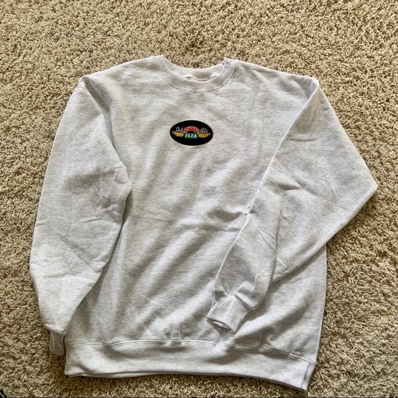 n e w | friends central perk crewneck ♡ - Picture 7 of 8